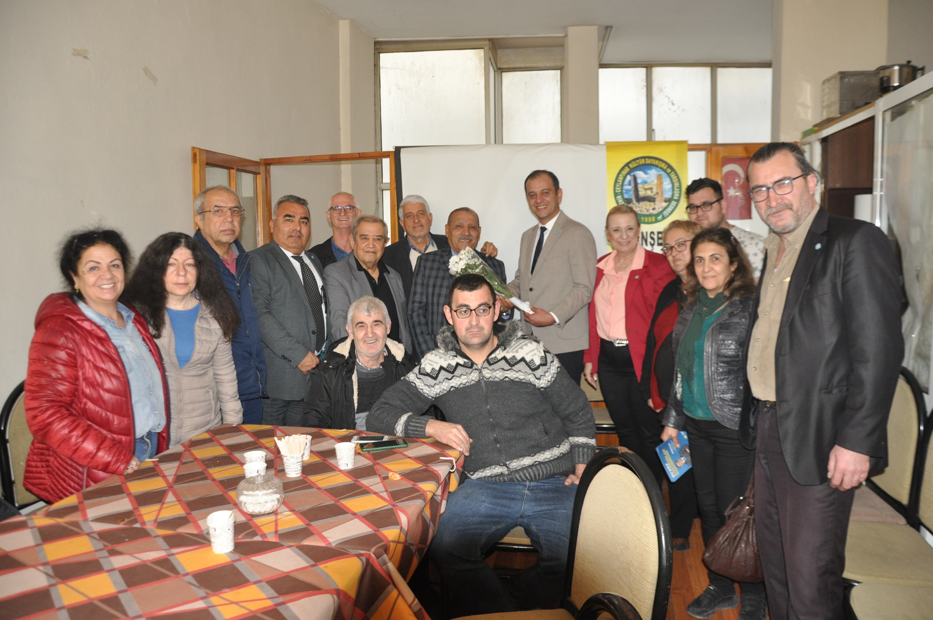 İYİ Parti Karabağlar Adayı Uzun'dan engelsiz ziyaret: Bu iş gönül işi!