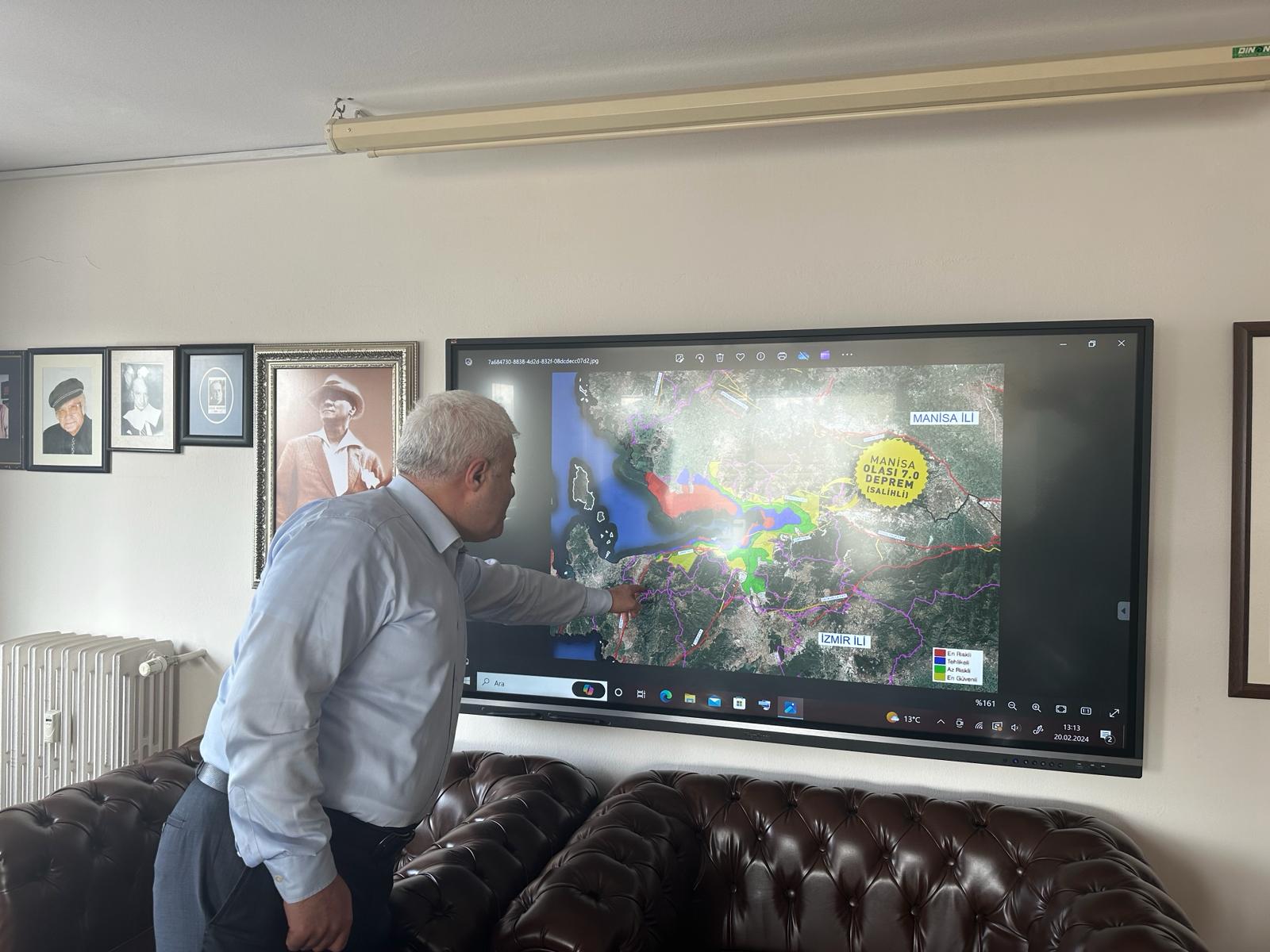 CHPli Özkan’dan Bakan Haseki’nin deprem açıklamalarına cevap: “İzmir’i bir felaket bekliyor, felaketin adı AKP!”