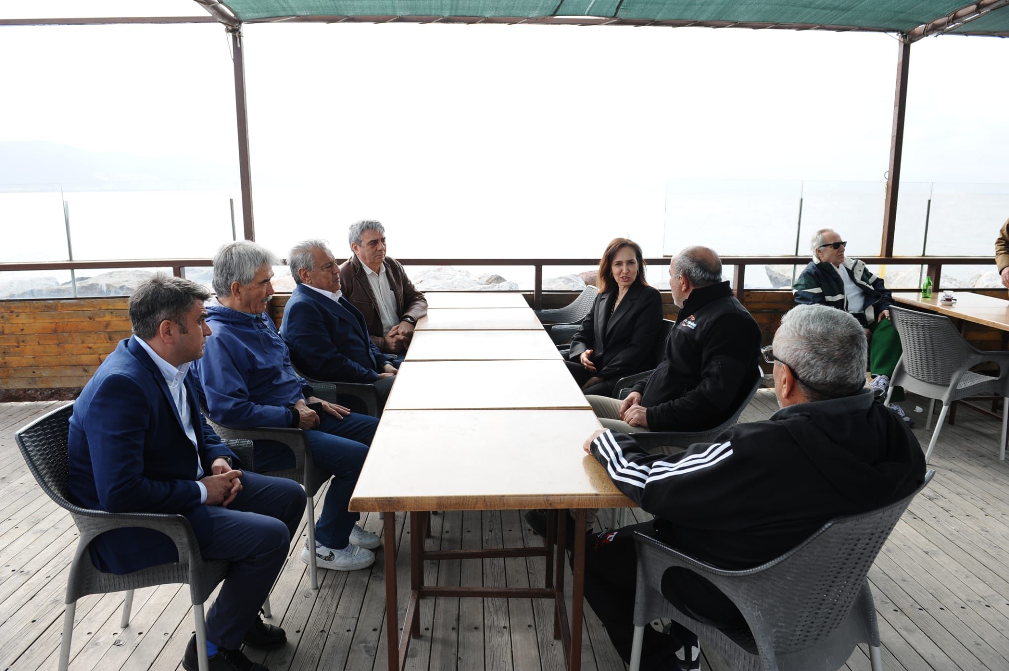 Başkan Adayı Yıldız İşçimenler Ünsal Karşıyakalı balıkçılarla buluştu  “Emeğe, emekçiye sahip çıkacağız”