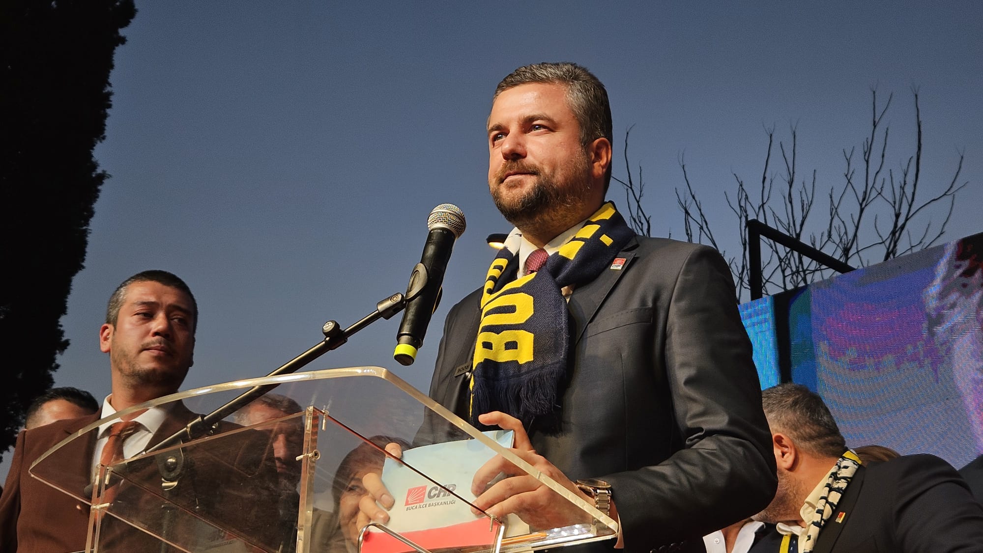 Tugay iktidara yüklendi: ‘Artık bize yalan söylemeyin’