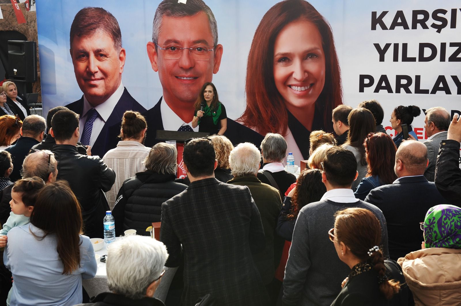 CHP Karşıyaka Adayı Yıldız İşçimenler Ünsal Seçim Ofisi’ni açtı, projelerini anlattı