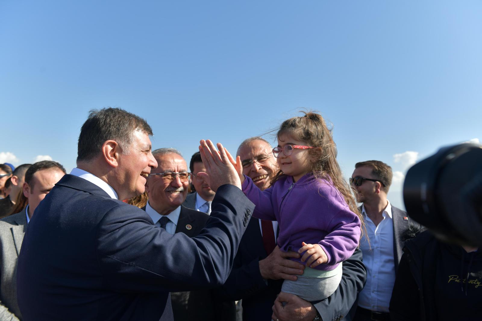İzmir’in Çernobil’i, Özhaseki’den imza bekliyor