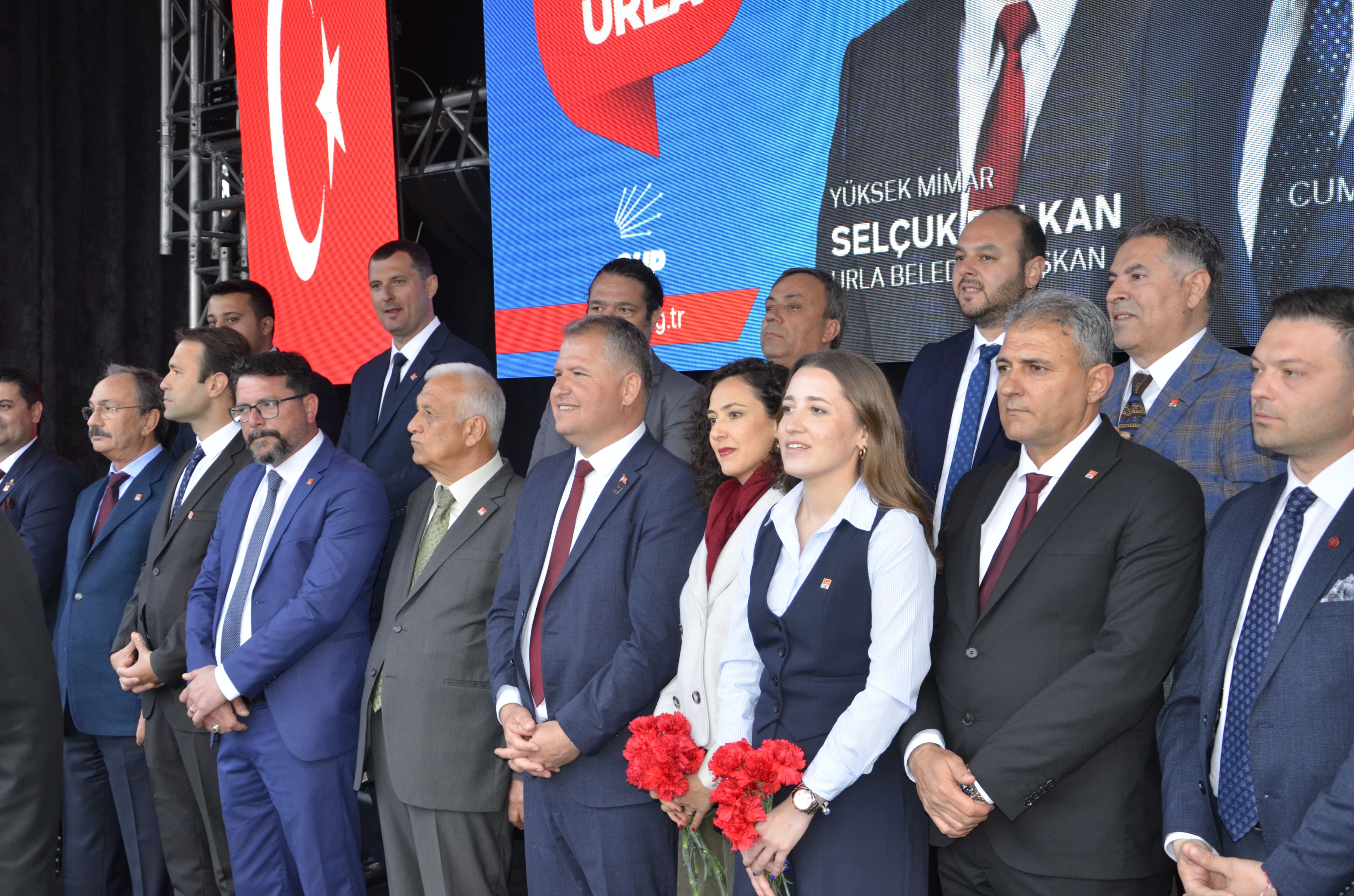 CHP Urla Belediye Başkan Adayı Selçuk Balkan’ın Seçim Ofisi Açılışı Mitinge Dönüştü!