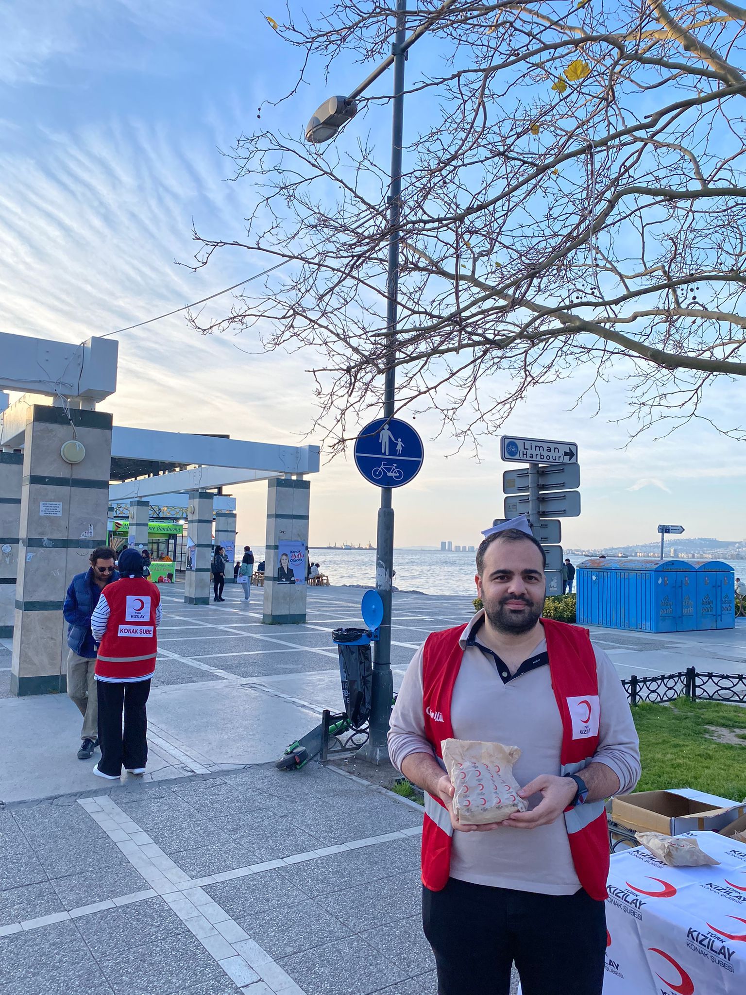 Kızılay Konak Şubesi, Ramazan Ayında Binlerce İhtiyaç Sahibine Ulaşıyor