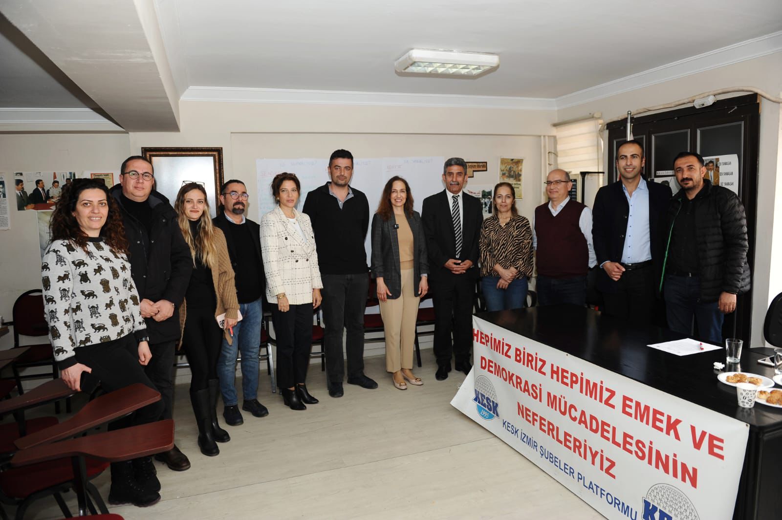 CHP Karşıyaka Adayı Ünsal sendika temsilcileriyle buluştu  “Emek mücadelesinde sendikalarla dayanışma içinde olacağız”
