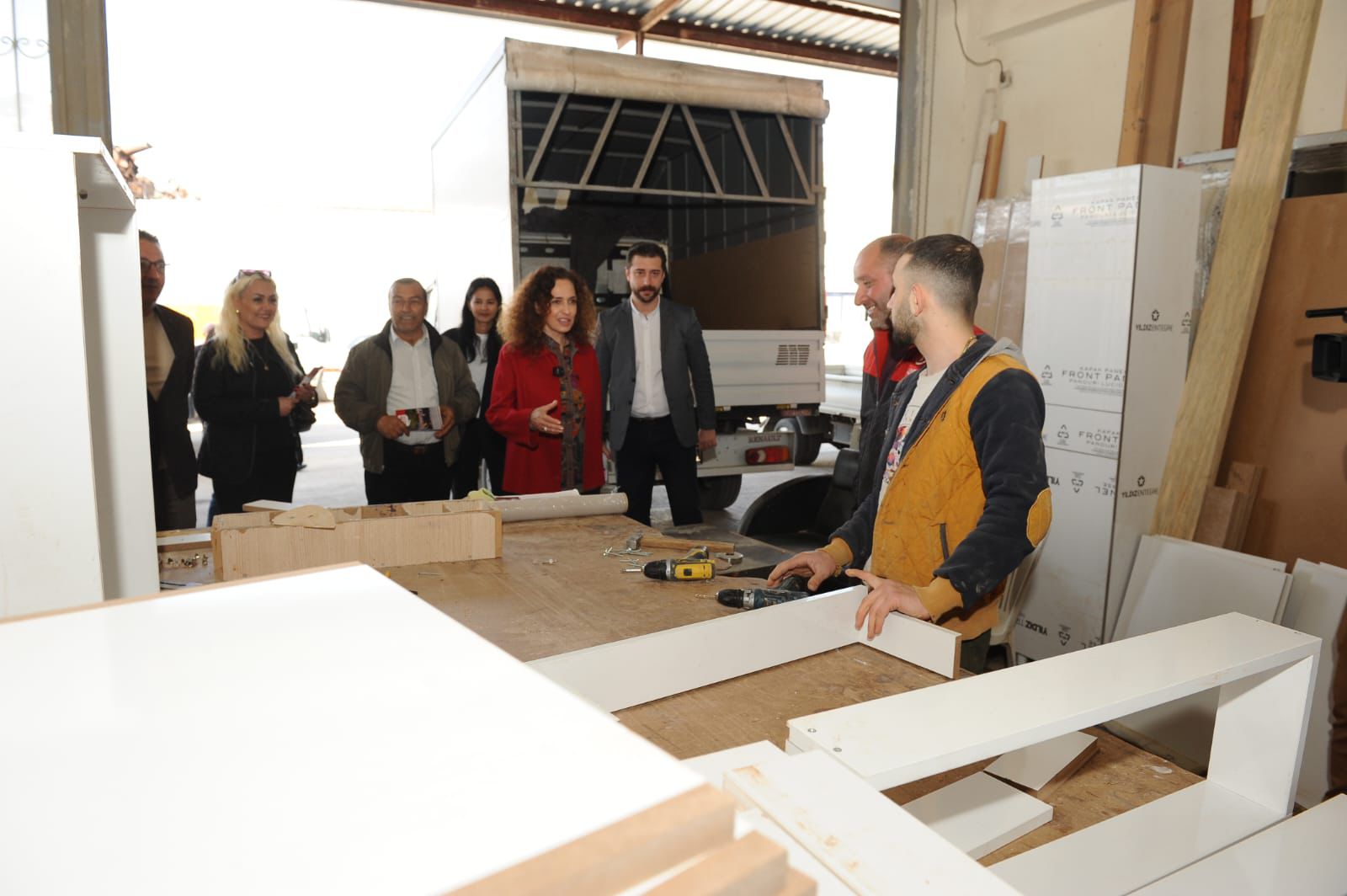 CHP Karşıyaka Adayı Ünsal sanayi sitesi esnafıyla buluştu 