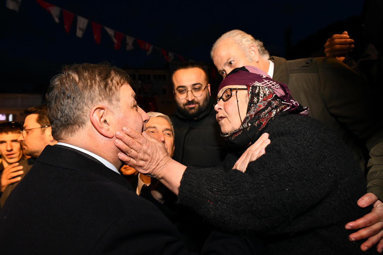 Başkan Tugay'dan Bergama'da ulaşım müjdesi