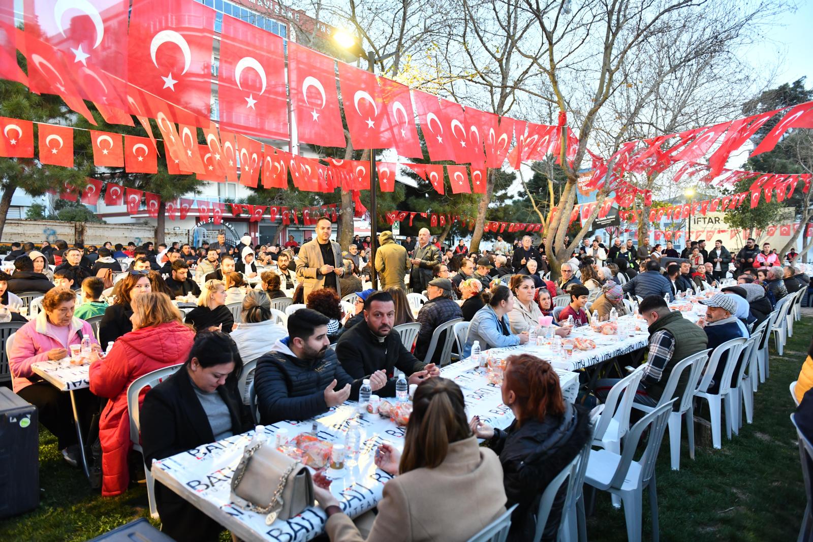 Başkan Tugay: İyilikleri çoğaltalım ki dünya herkes için yaşanılabilir bir yer olsun