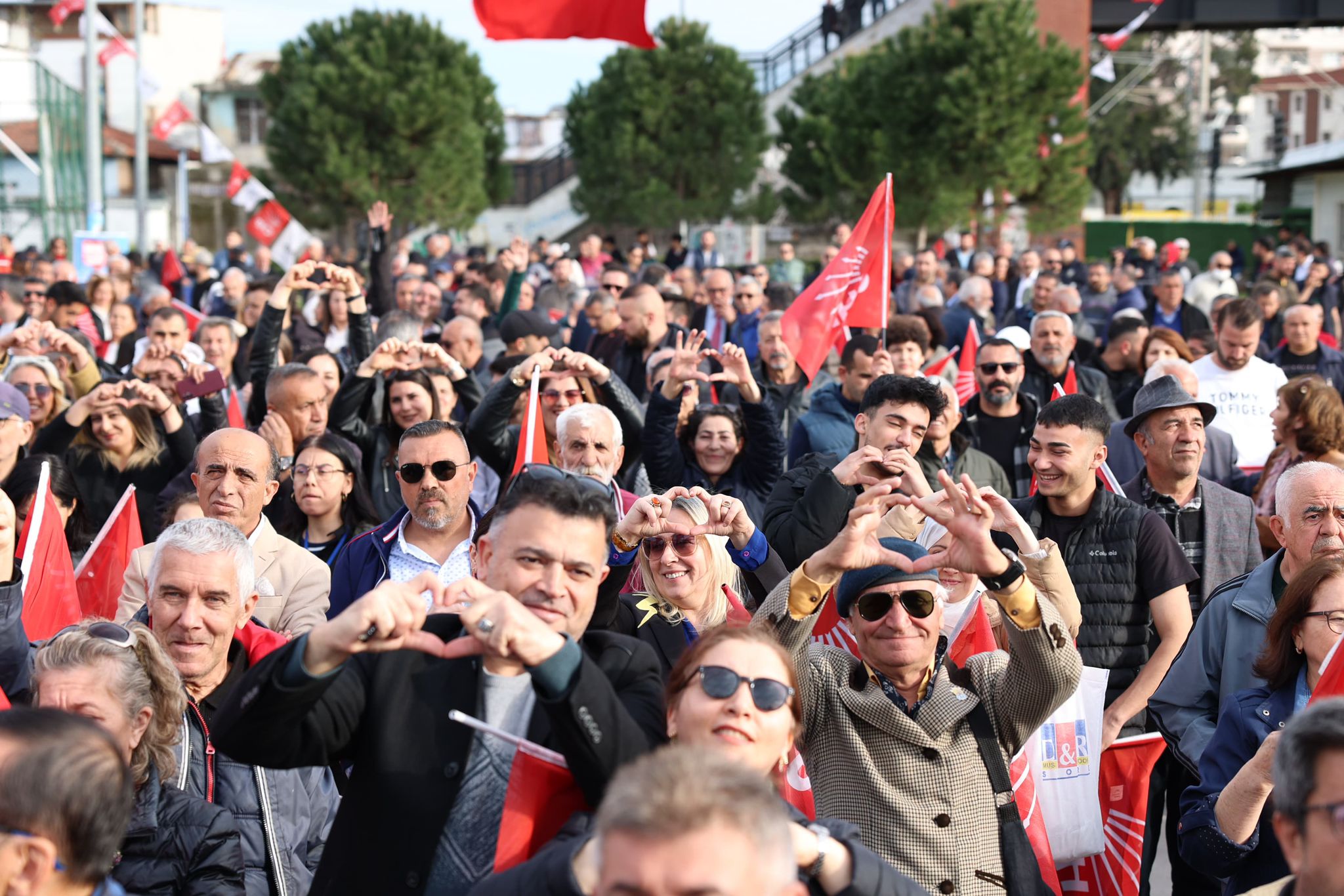 Başkan Cemil Tugay: Mücadele edeceksiniz