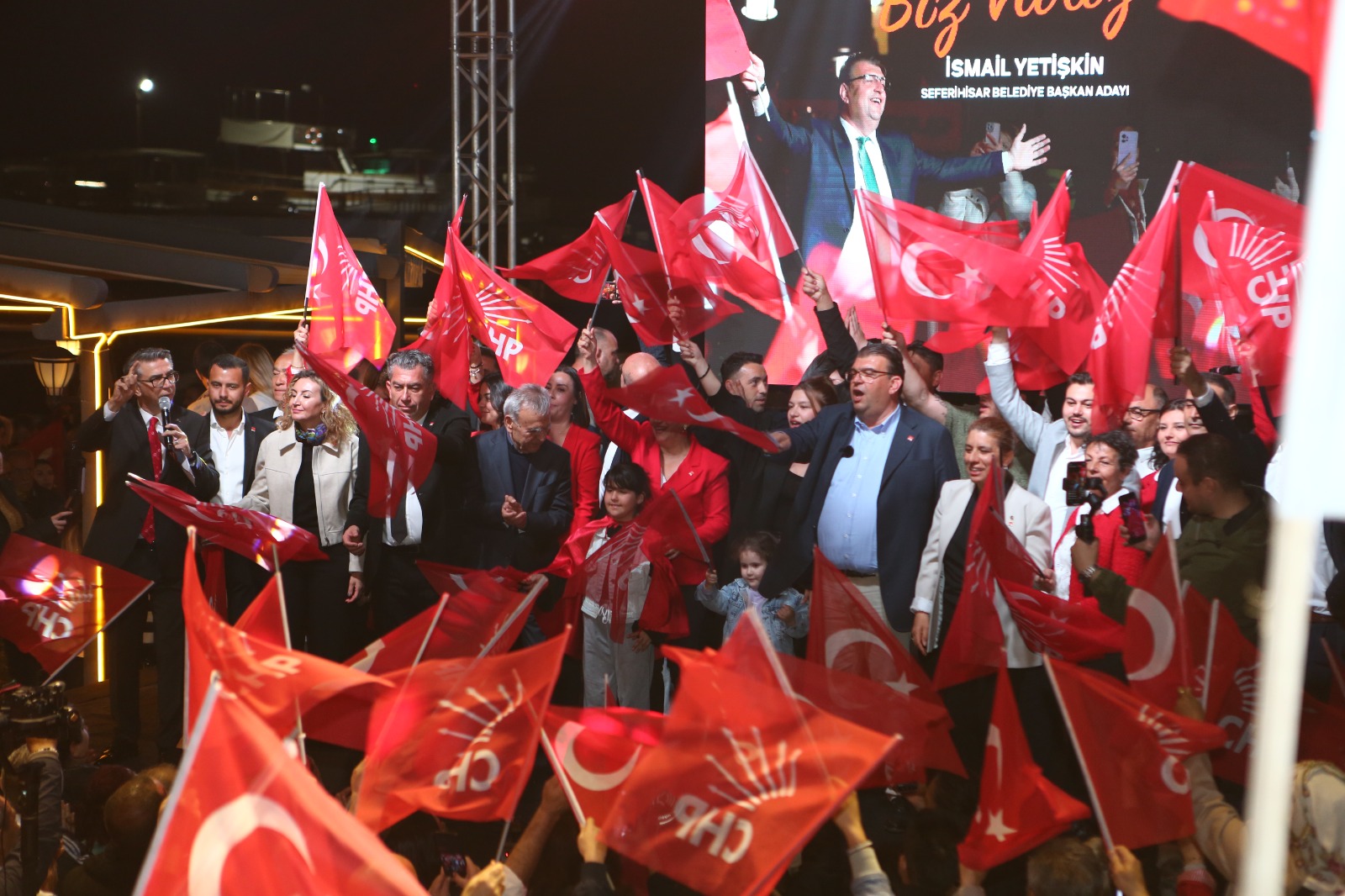 Sığacık’ta İsmail Yetişkin coşkusu