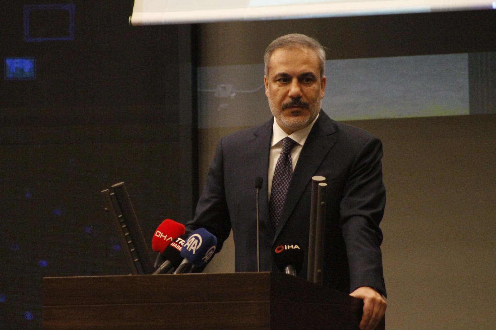 Fidan, İzmir’de iş insanları ile buluştu: ‘Hükümetimizin İzmir’e yönelik hedefleri çok büyük’