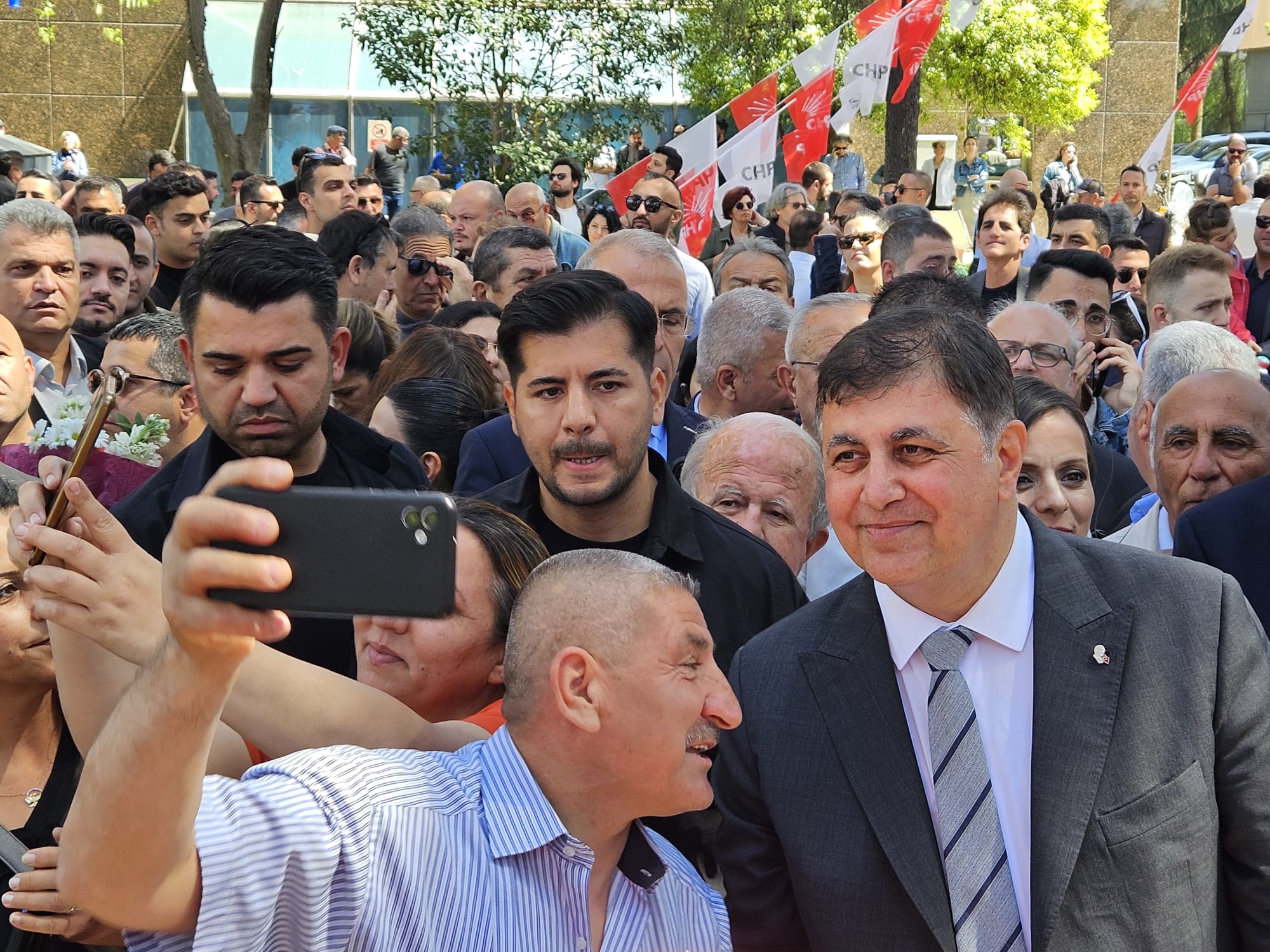 CHP İzmir’de bayram kutlamasında iktidar mesajları verdi 