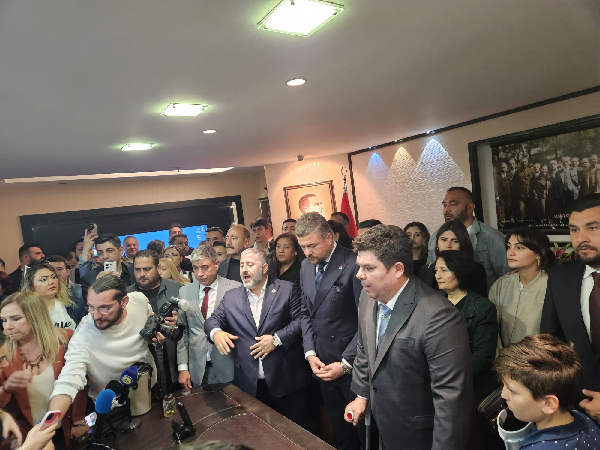 Buca’da Duman dönemi başladı;  “Tüm Bucalıların başkanı olacağım”