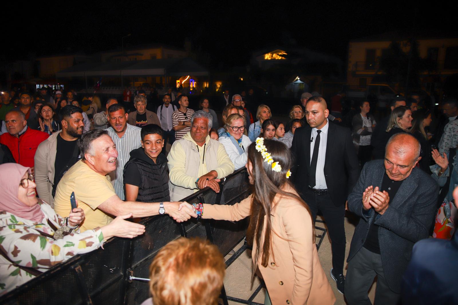 13. Alaçatı Ot Festivali’nde Ayhan Sicimoğlu rüzgarı