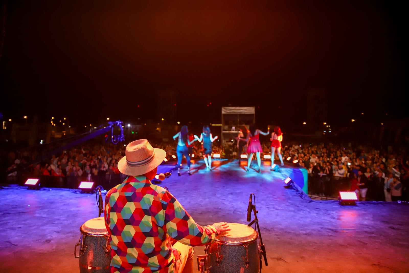 13. Alaçatı Ot Festivali’nde Ayhan Sicimoğlu rüzgarı