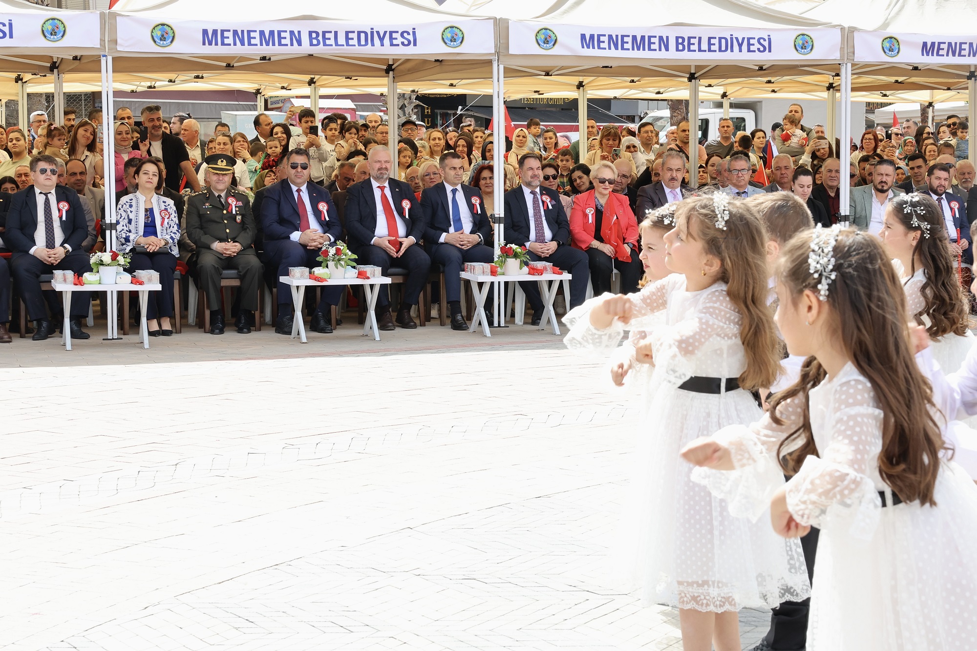 Menemen’de 23 Nisan coşkusu yaşandı