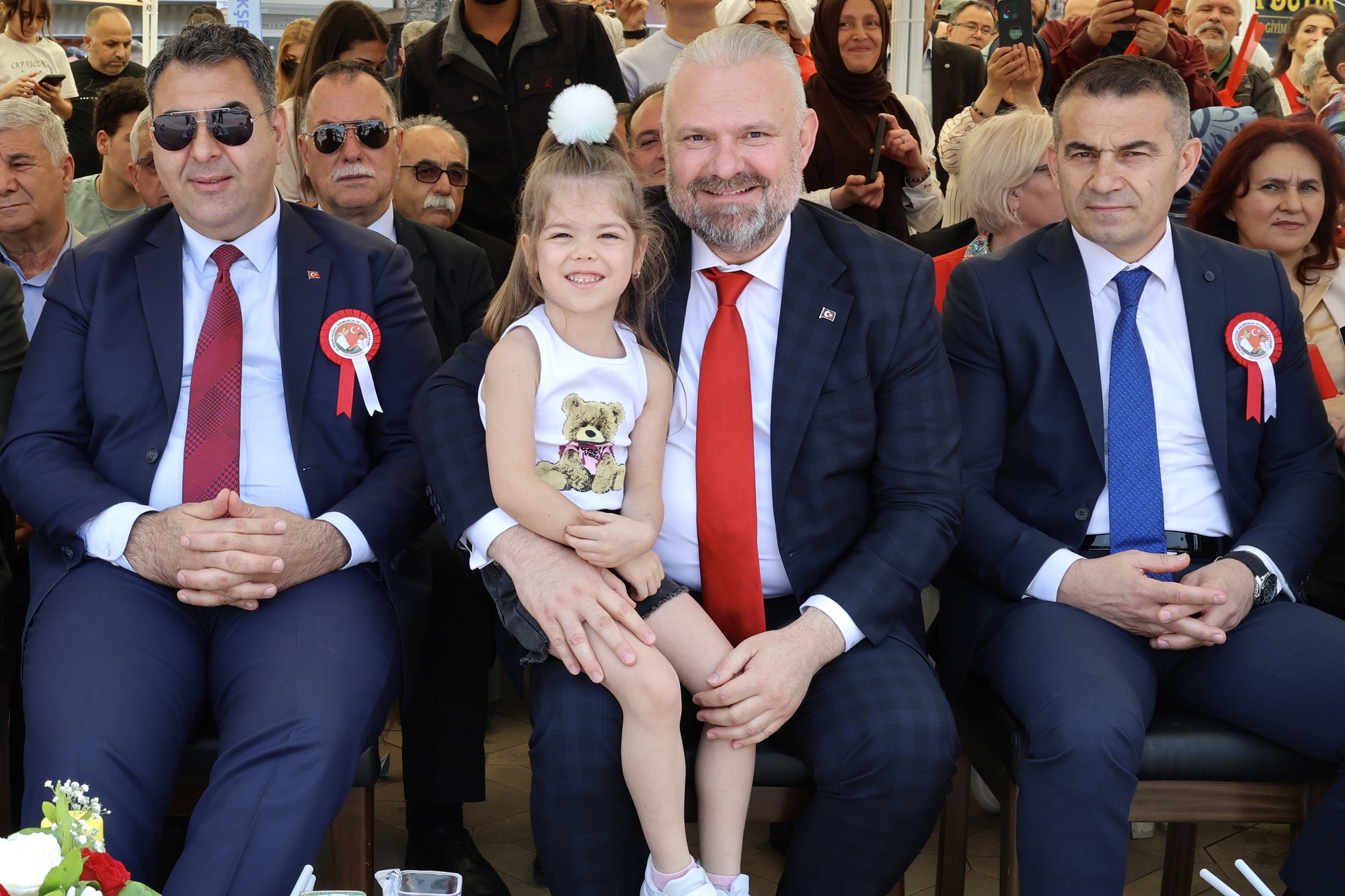Menemen’de 23 Nisan coşkusu yaşandı
