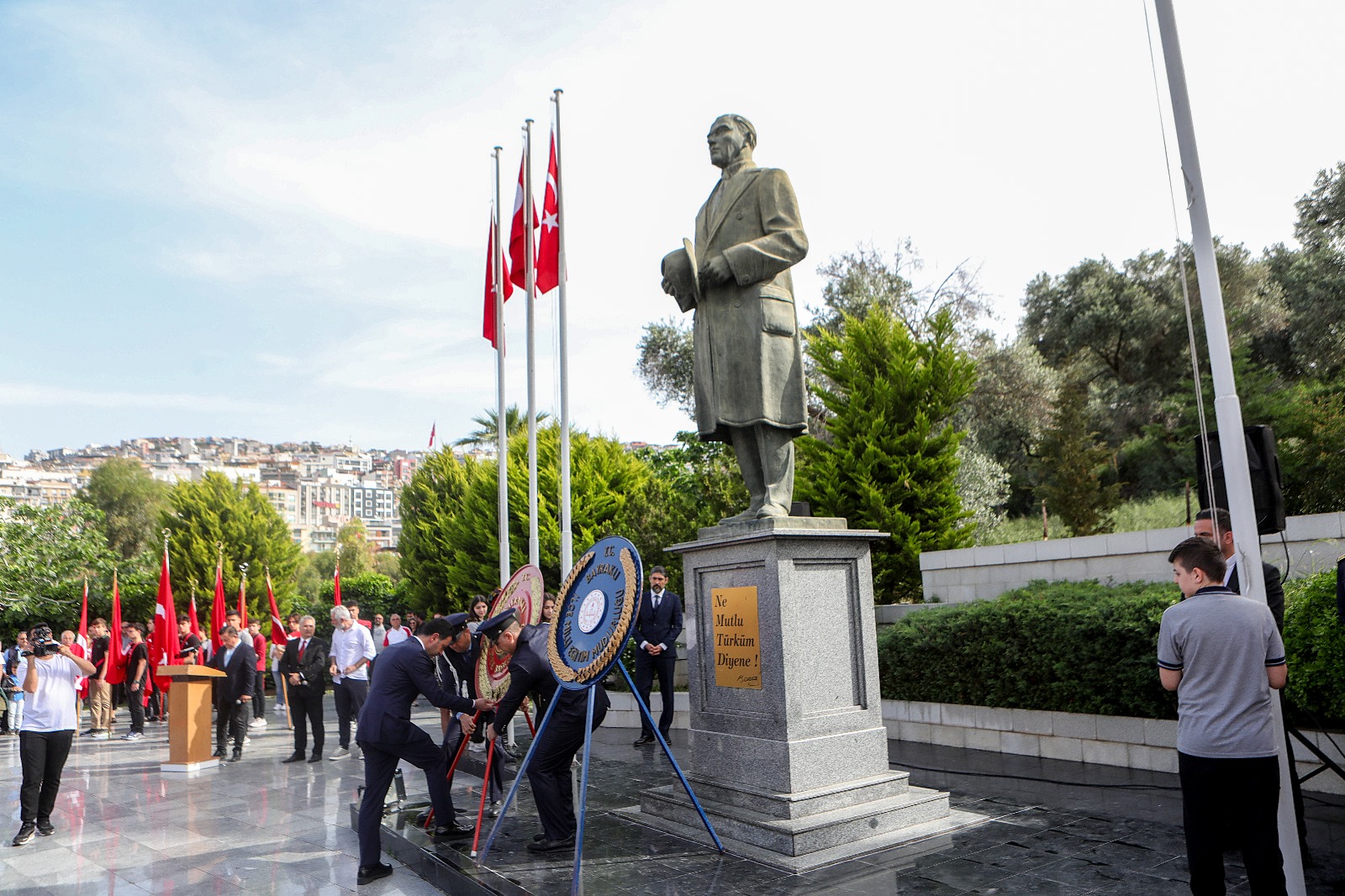 Bayraklı’da minik başkanlar icraatlarını açıkladı