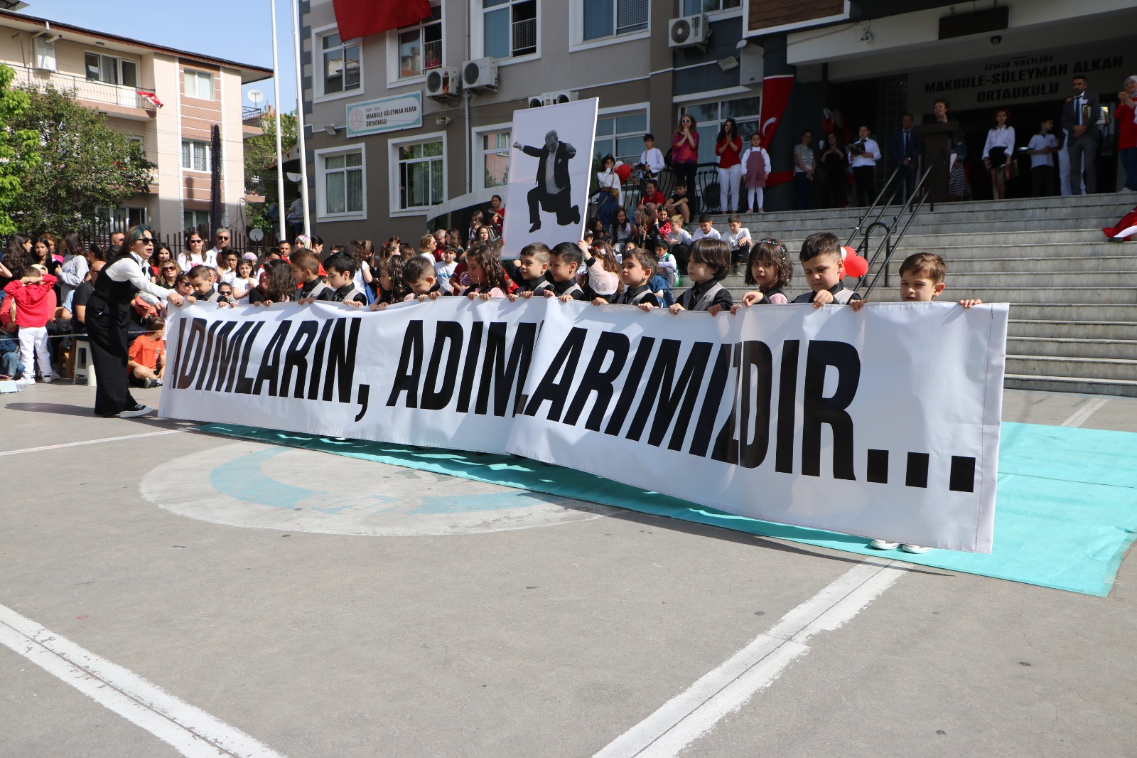 Makbule Süleyman Alkan Ortaokulunda muhteşem kutlama