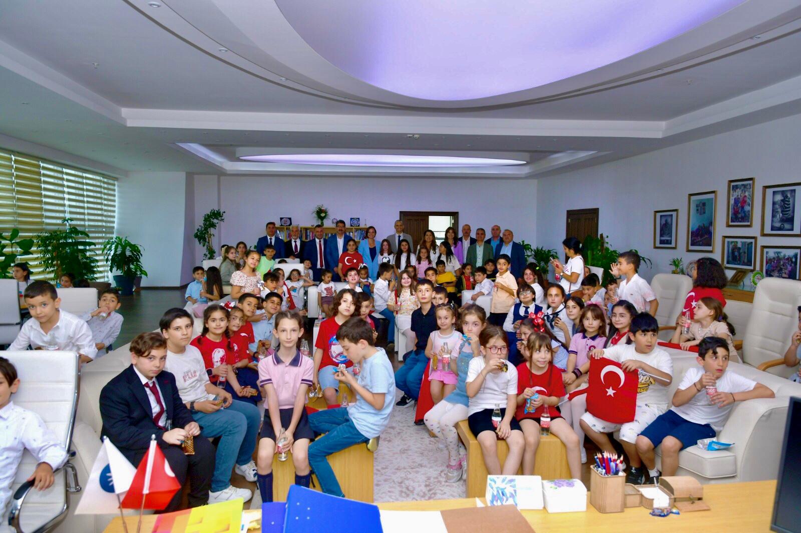 Karabağlar'da yarınların meclisi bugün kuruldu