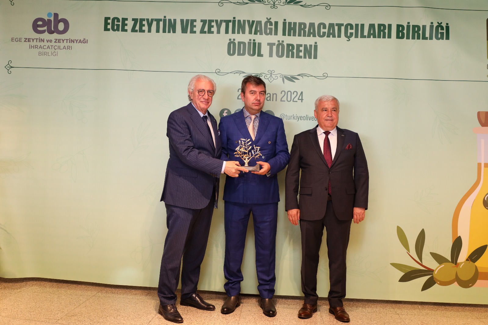 Egeli zeytin zeytinyağı ihracatçıları ambalajlı ihracatı ödüllendirdi