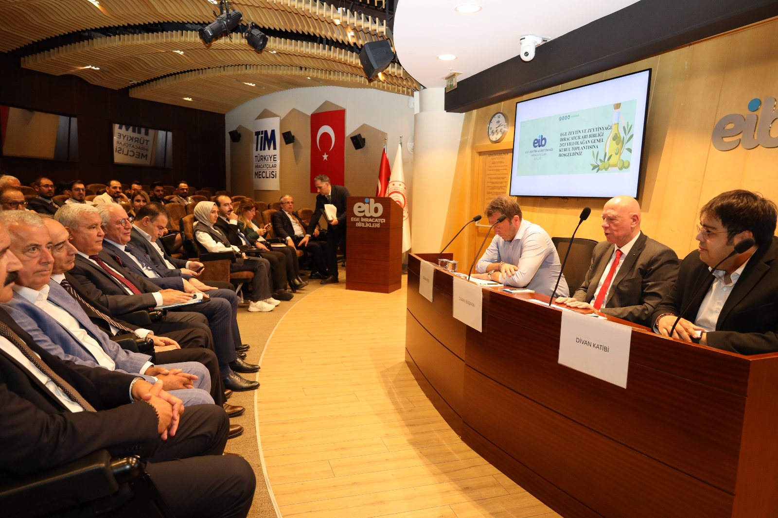 Egeli zeytin zeytinyağı ihracatçıları ambalajlı ihracatı ödüllendirdi