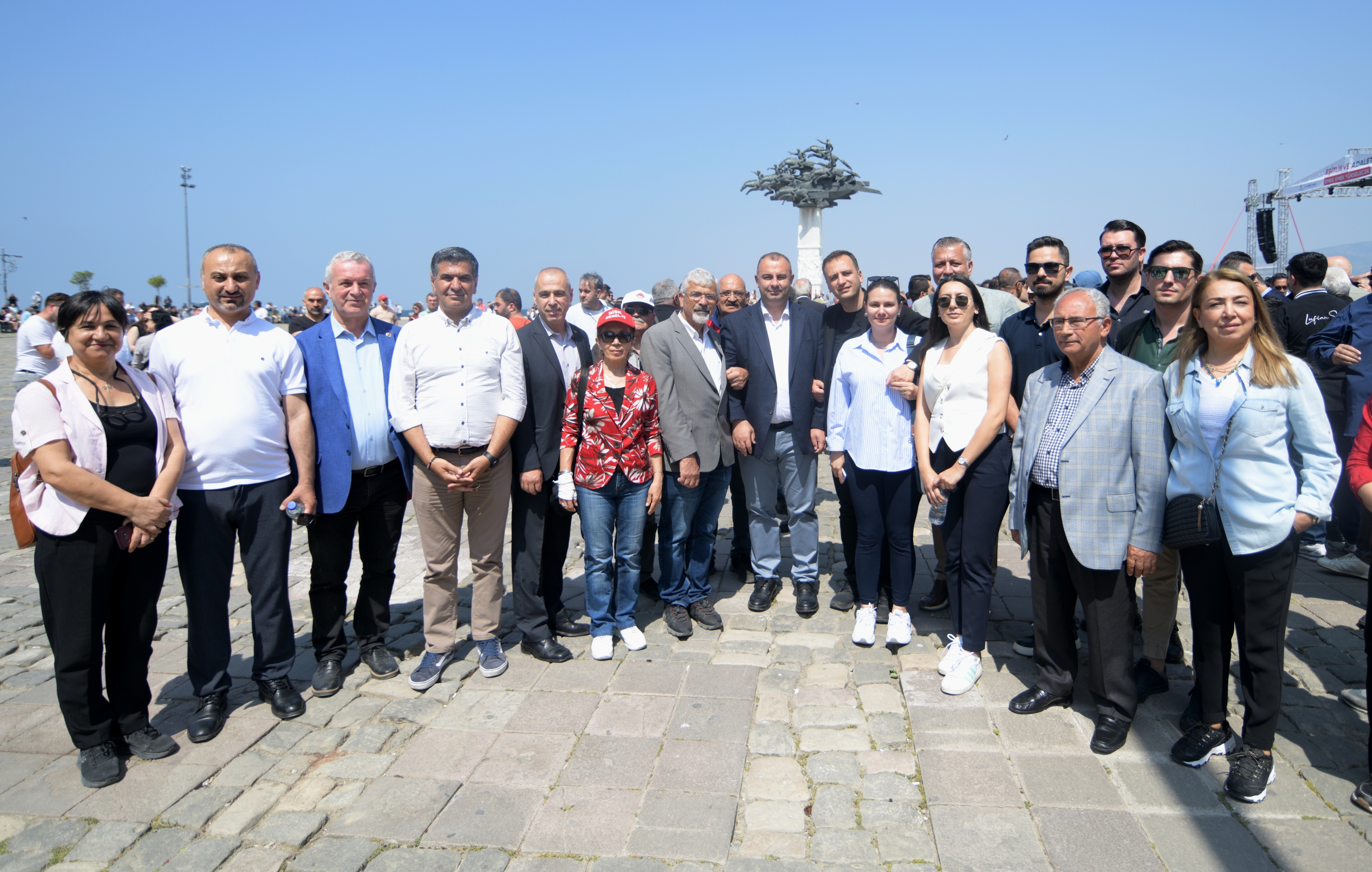 Başkan Eşki işçilerle yürüdü
