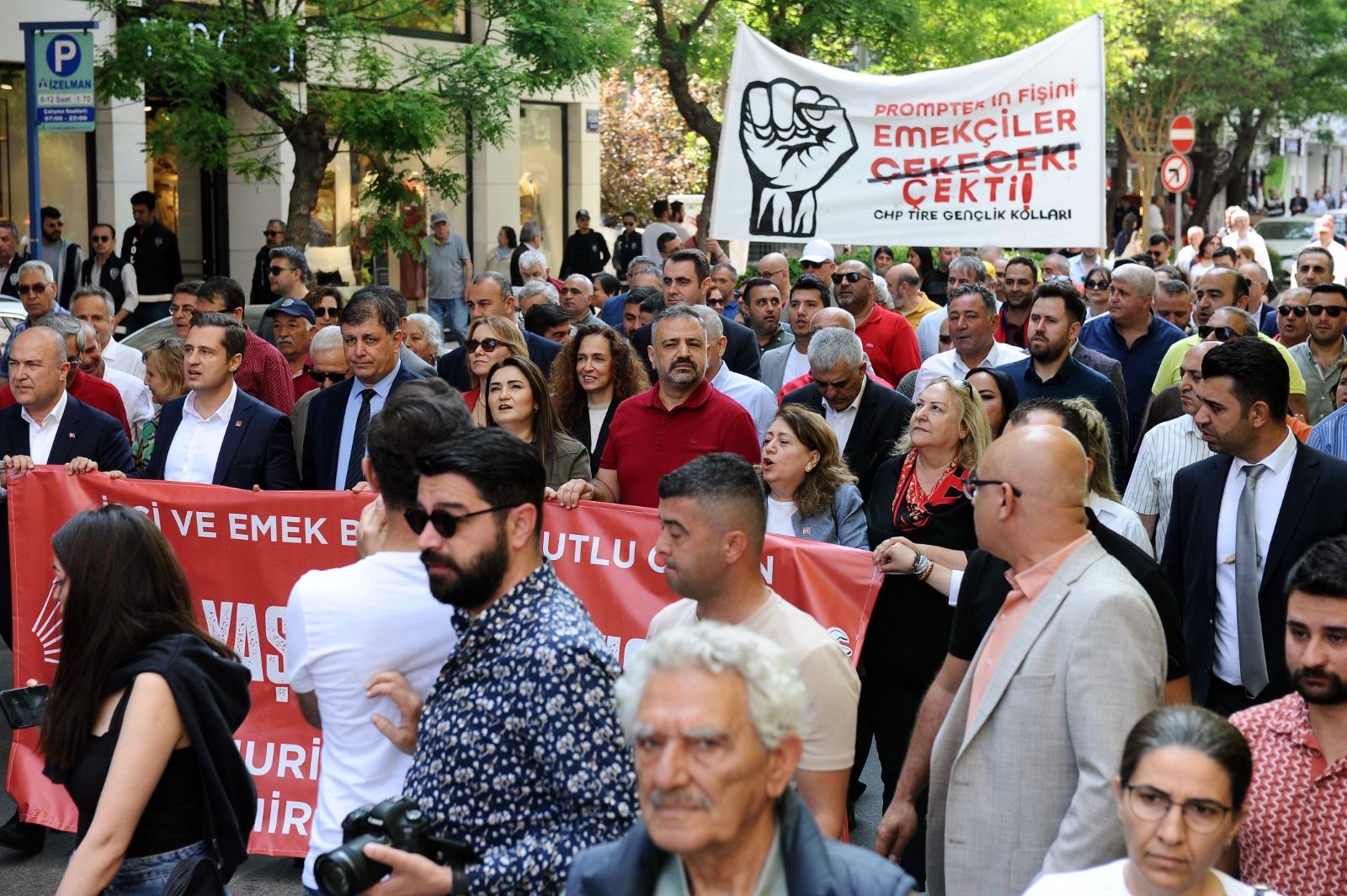 Başkan Ünsal: Emeğin gücüyle geleceği inşa edeceğiz! 