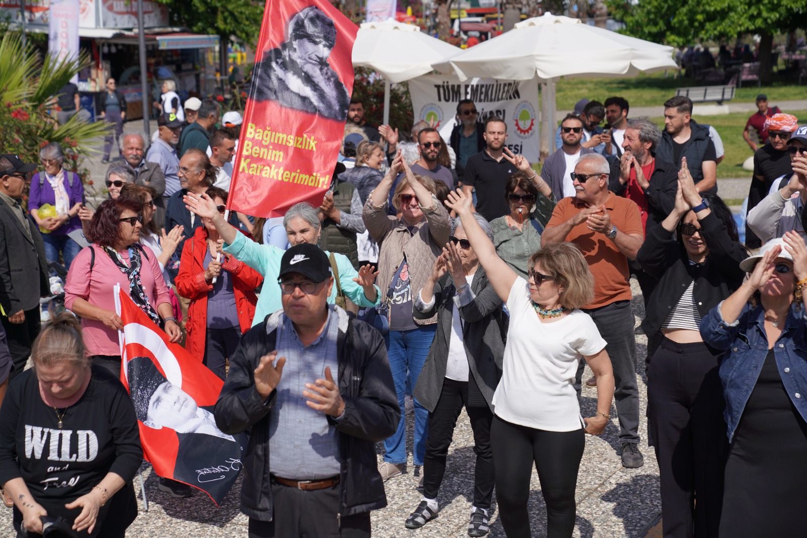 Marinaya karşı, tekneli protesto