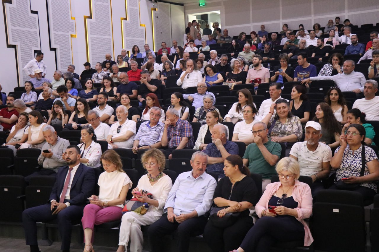 İzmir’de “Çok Kötü Bir Şey Oldu” belgesel filminin gösterimi yapıldı 