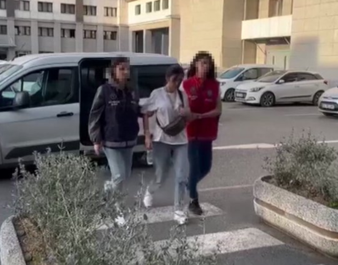 Astrolog Meral Güven gözaltına alındı