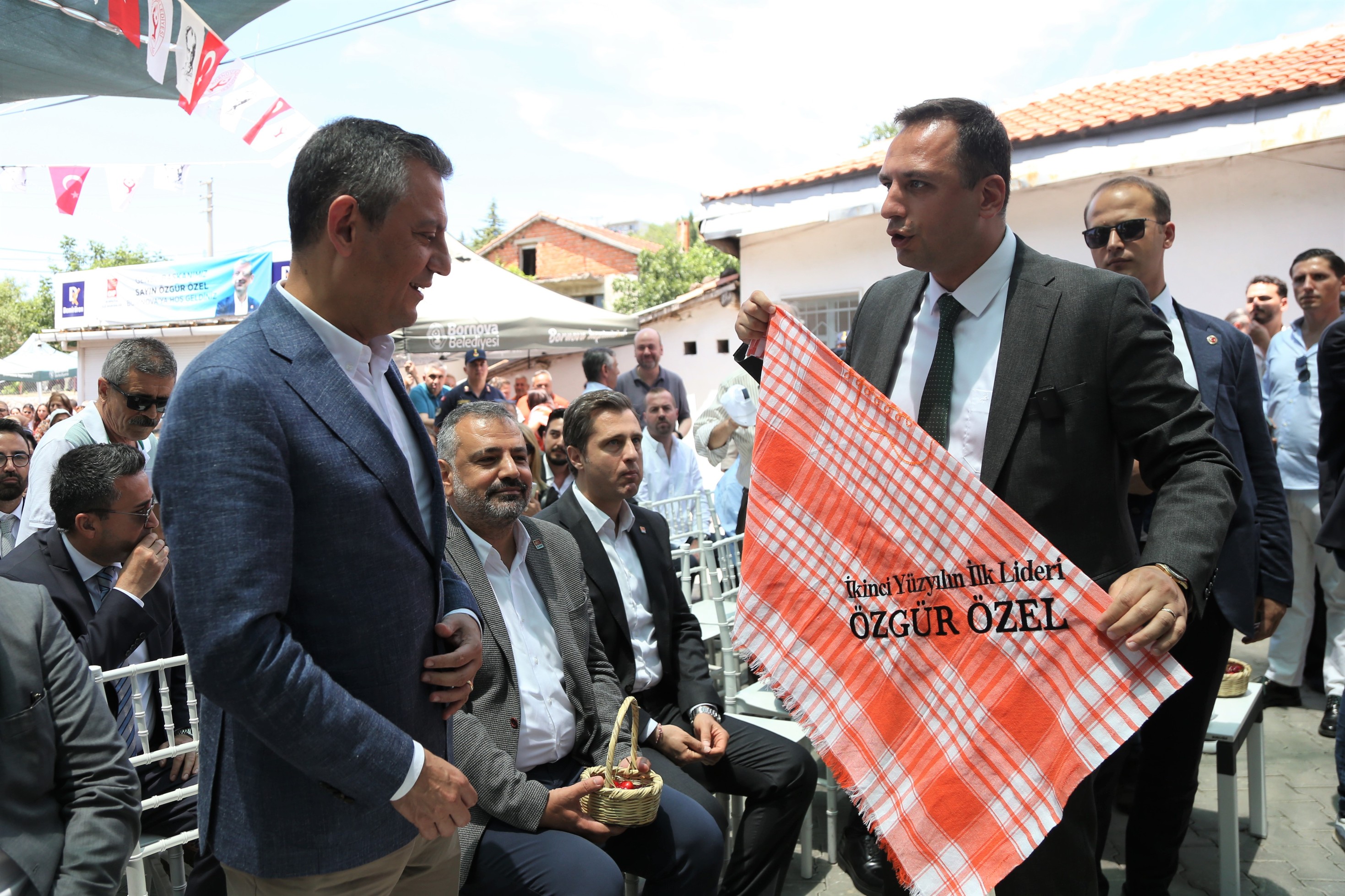 Eşki’ye ‘Özel’ övgü