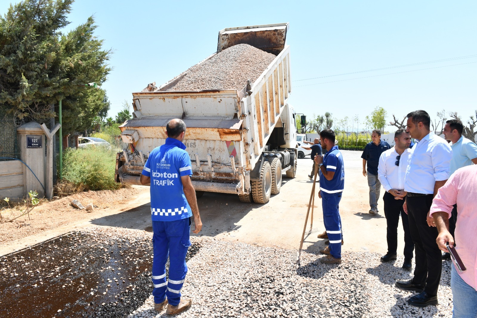 Çiğli Belediyesi’nden Yol ve Ulaşım Atağı