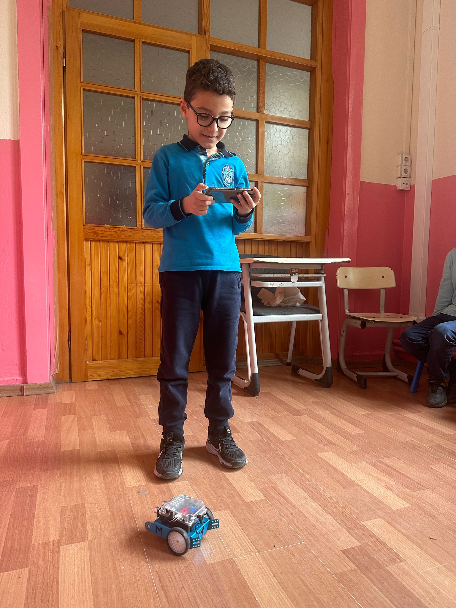 Menderes Alpaslan İlkokulu'nda Harezmi Eğitimi ile Farkındalık ve Teknoloji Buluştu