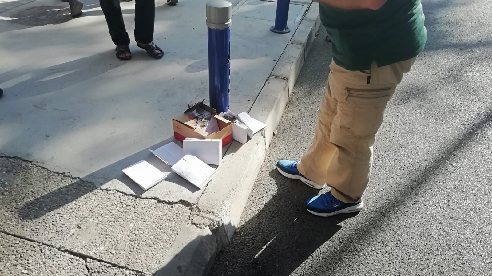 Şüpheli paket Alsancak'ta paniğe neden oldu