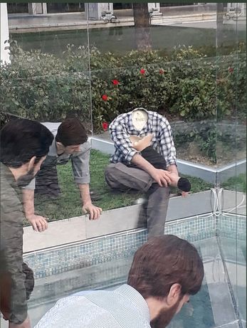 Heykelin kopan başı yerine kondu