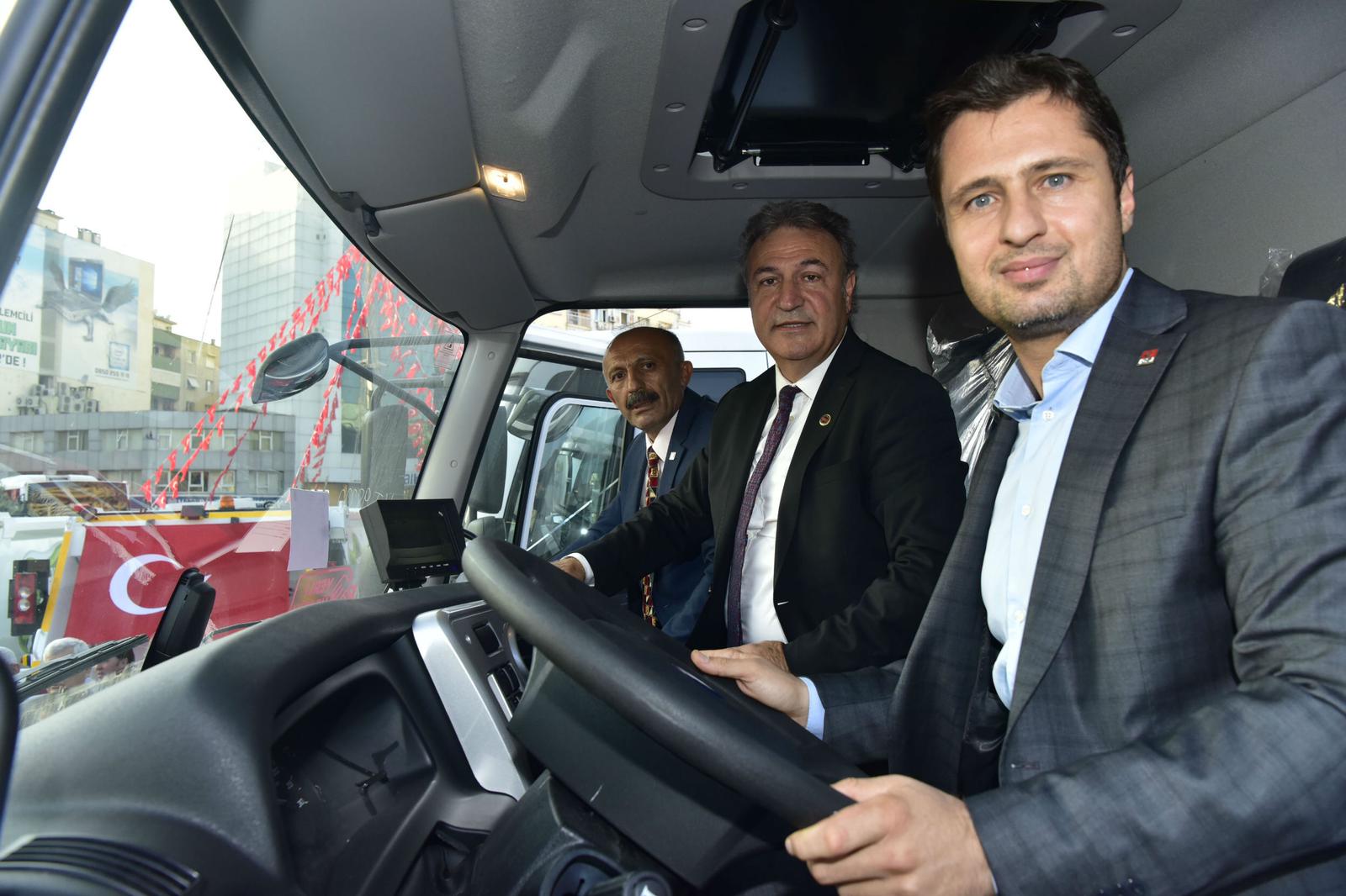 Bornova Belediyesi'nden 300 milyon tasarruf ettirecek satın alma