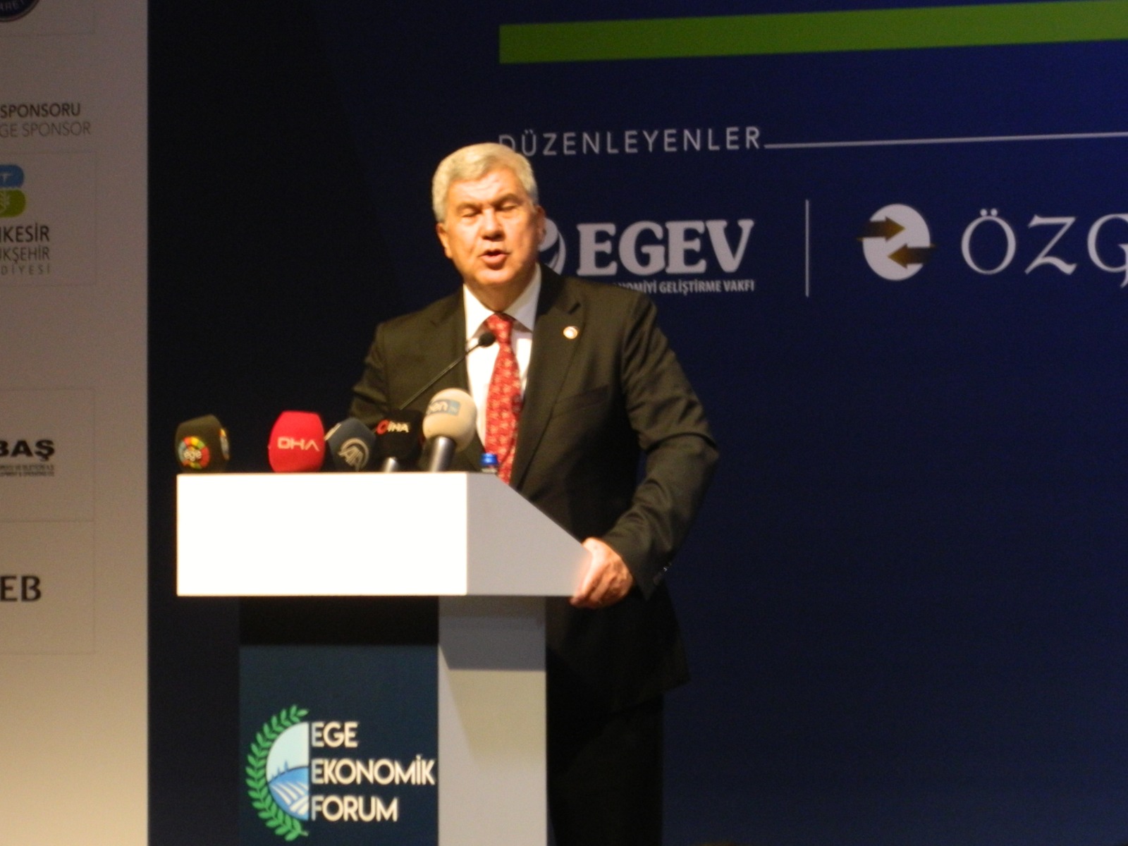 BİNALİ YILDIRIM: EGE EKONOMİK FORUMU’NDA ÖNEMLİ MESAJLAR VERDİ