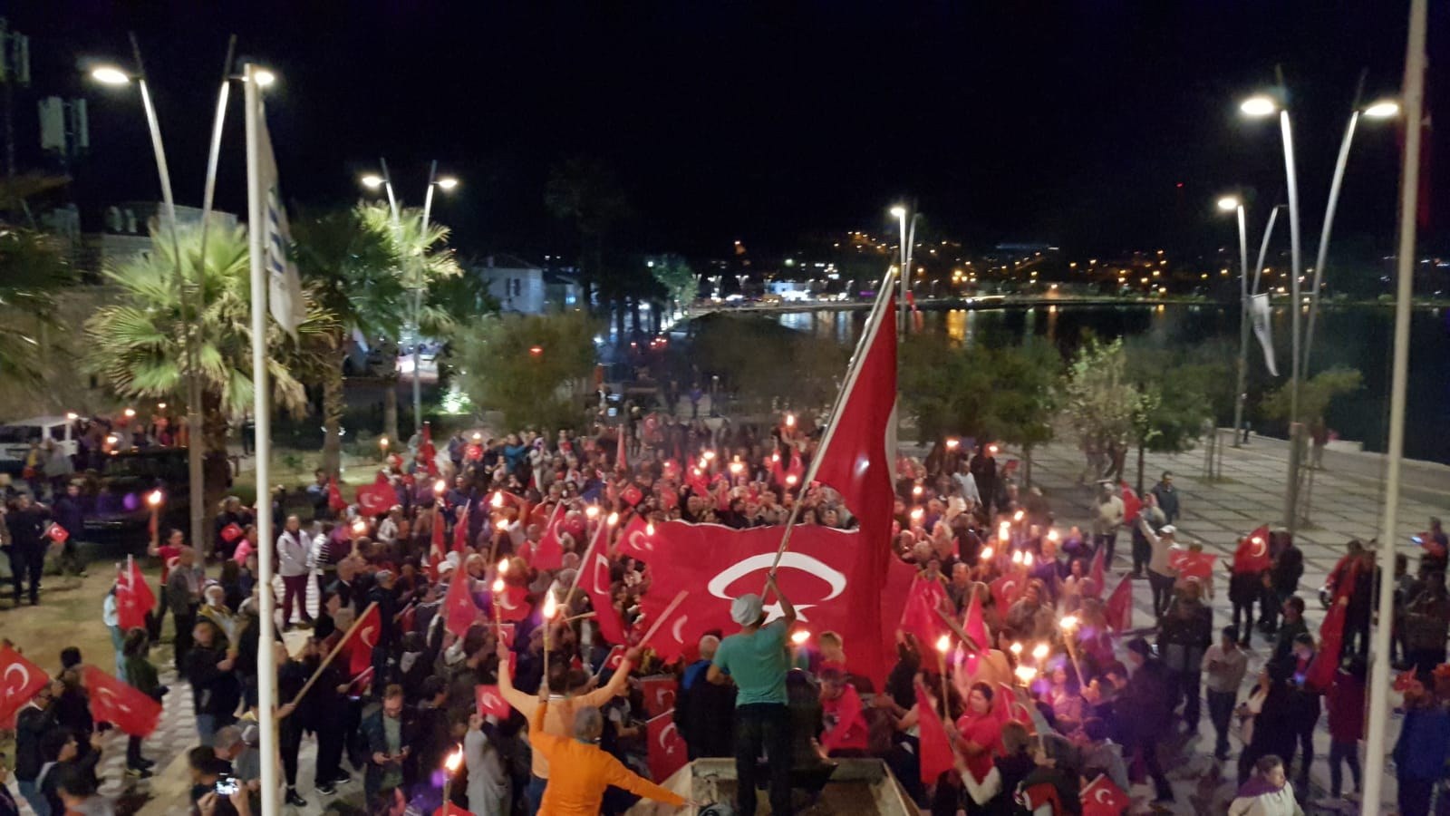 FOÇA’DA CUMHURİYET BAYRAMI COŞKUSU
