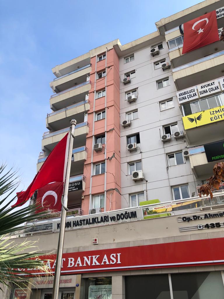 İzmir'de büyük deprem!