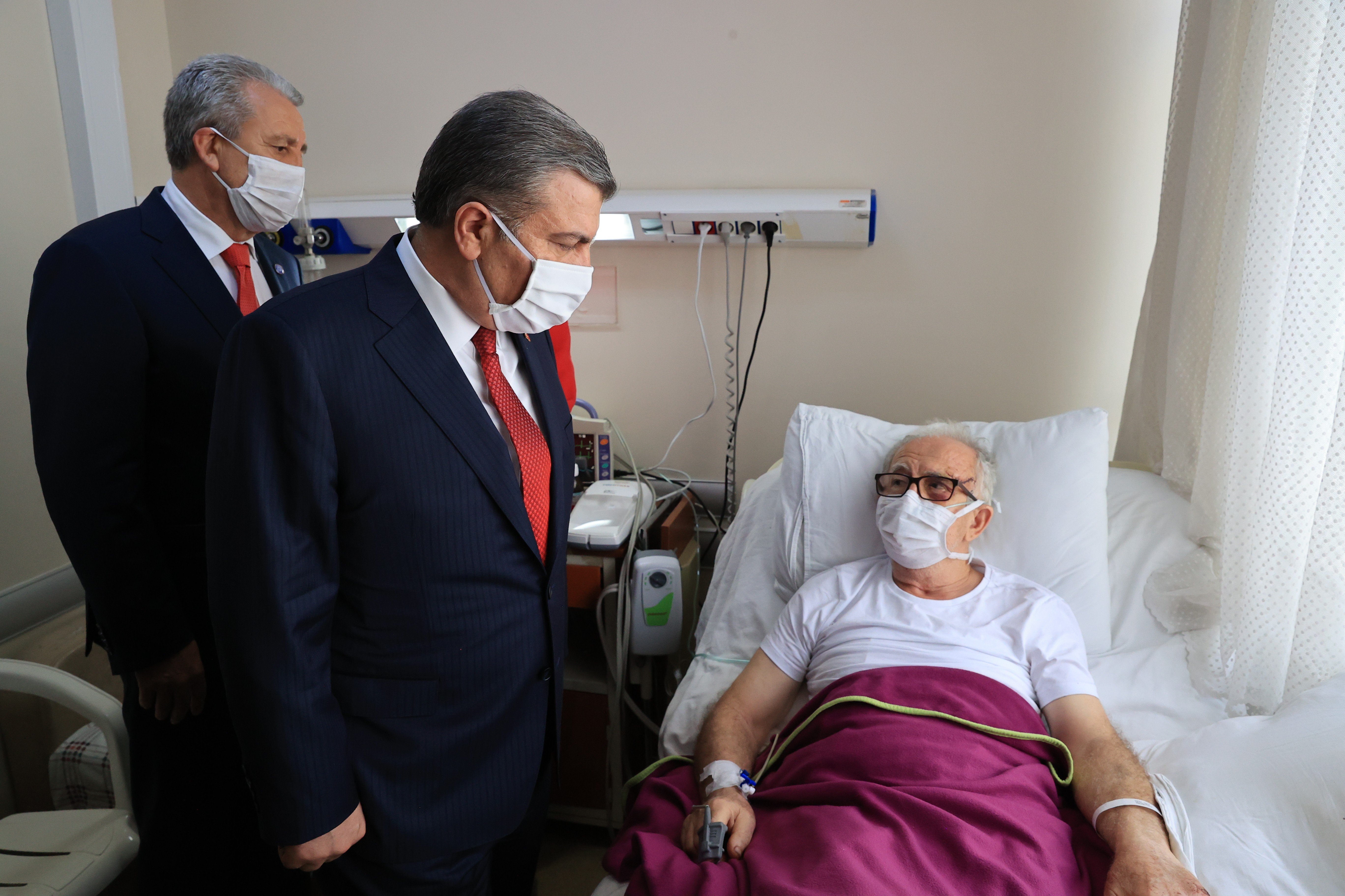 Bakan Koca: “114 kişiden 107’si enkazda hayatını kaybetti