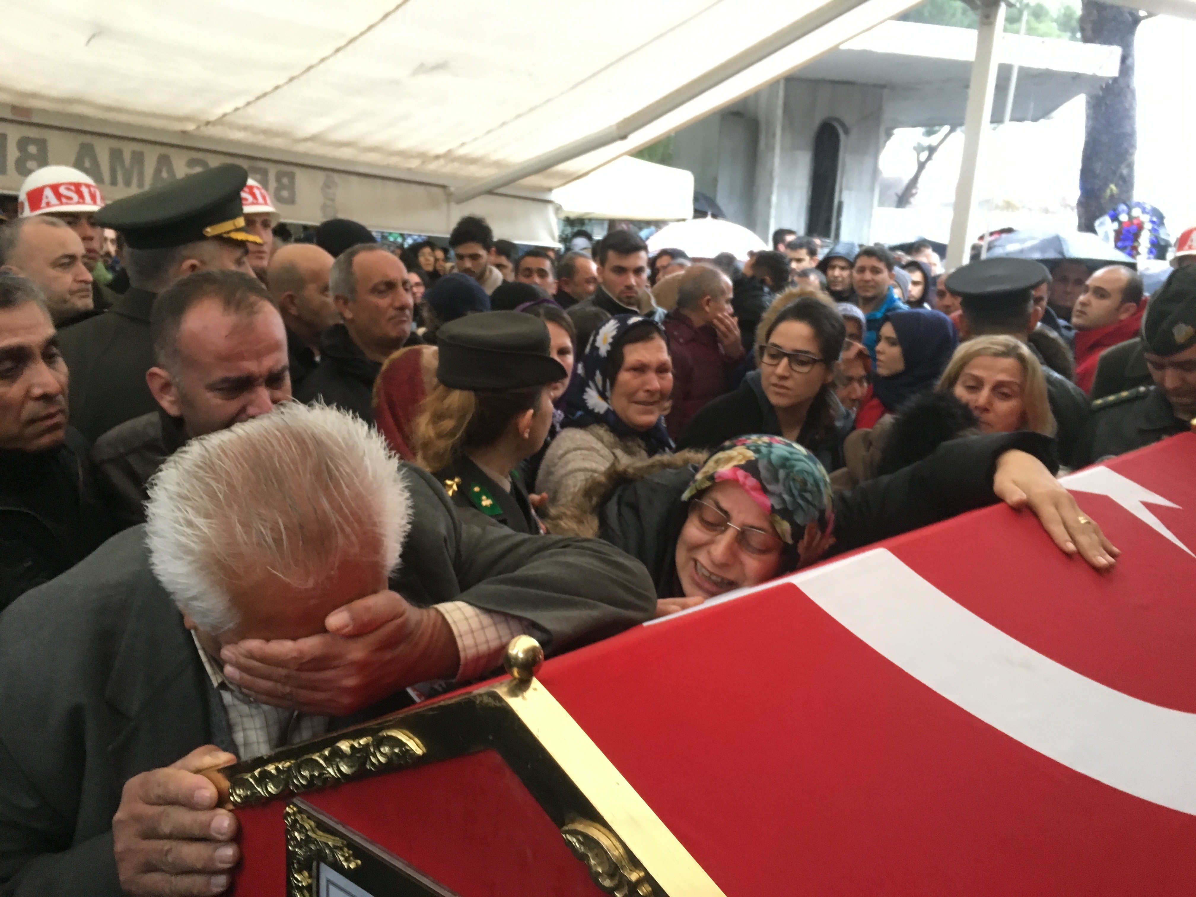 Şehit yüzbaşıya İzmir’den hüzünlü veda
