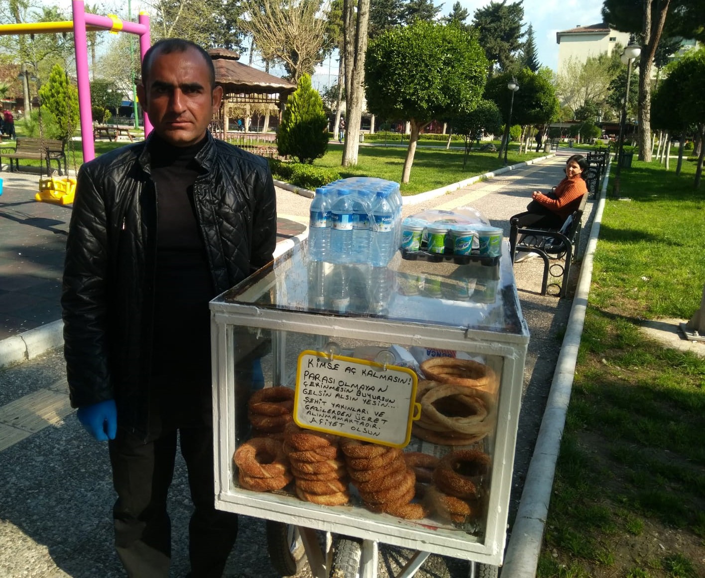 Ekmek teknesini çaldılar, hırsız durumuna düştü