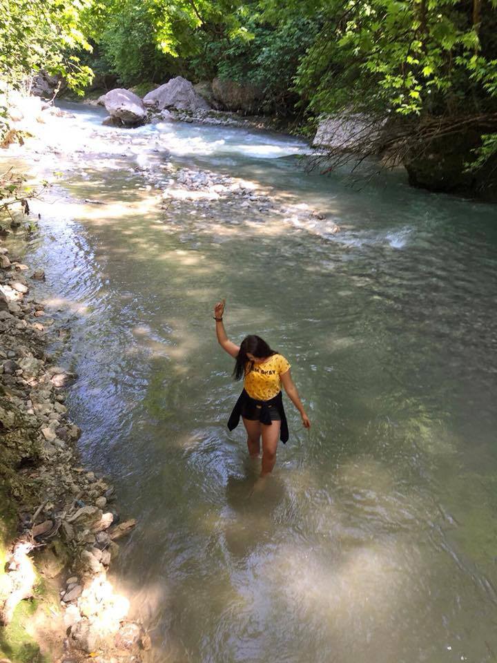 Üniversiteli genç kız, otostopla 75 il gezdi