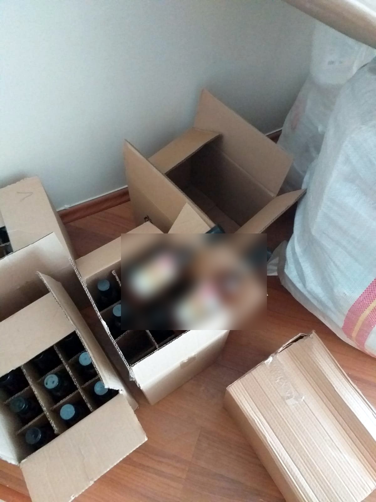 İzmir'de lüks siteyi içki imalathanesine çevirmişler