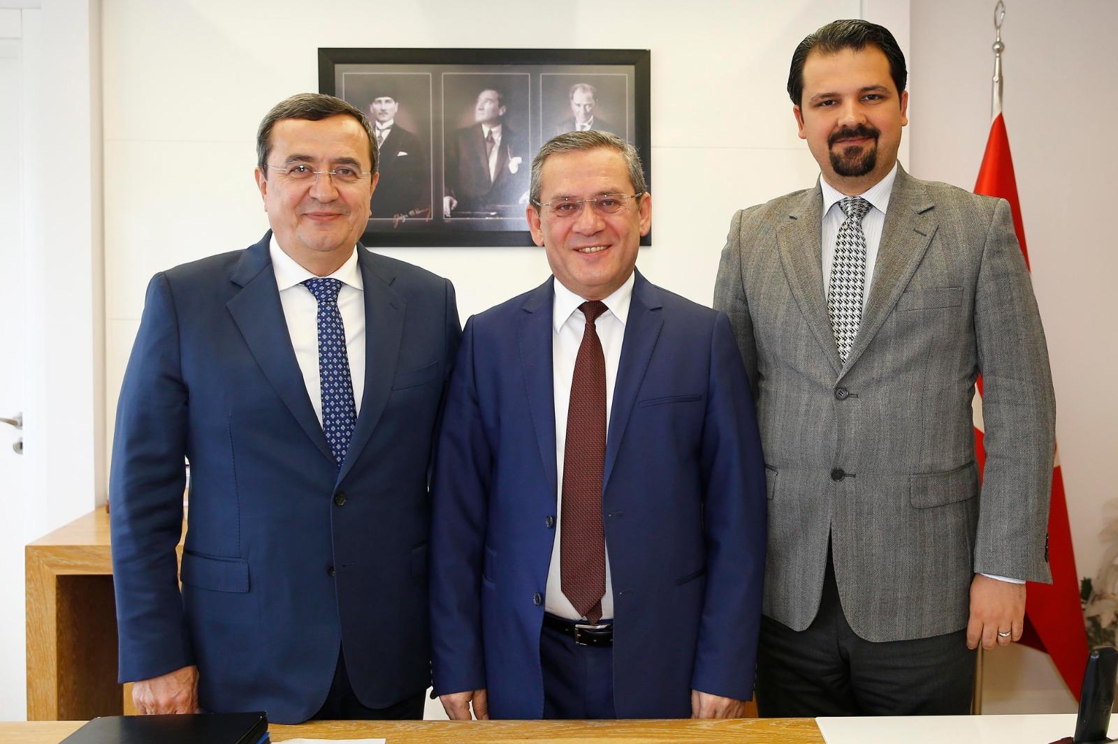 Batur'un ilk ziyareti Vali ve Kaymakama