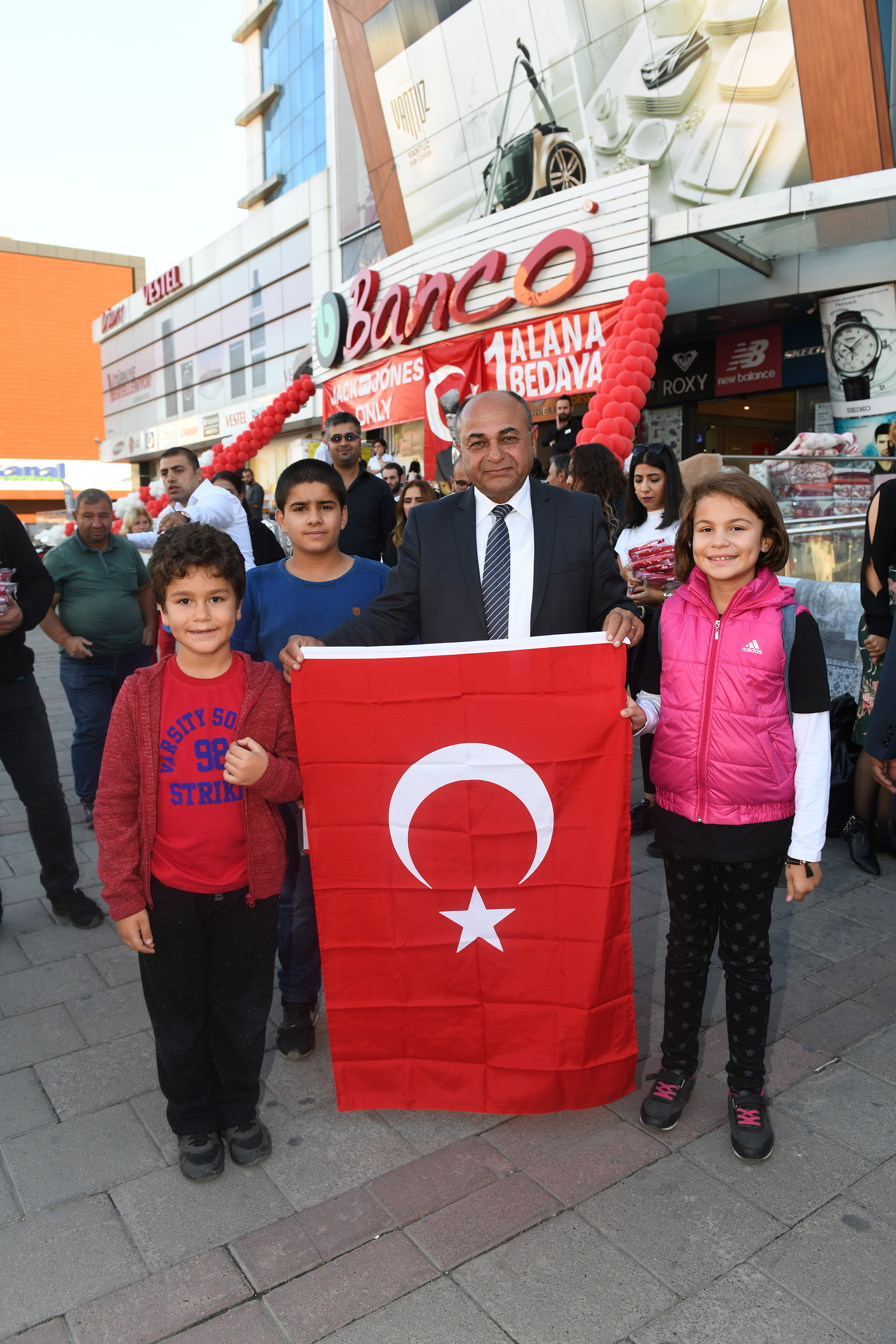 CUMHURİYET COŞKUYLA KUTLANDI