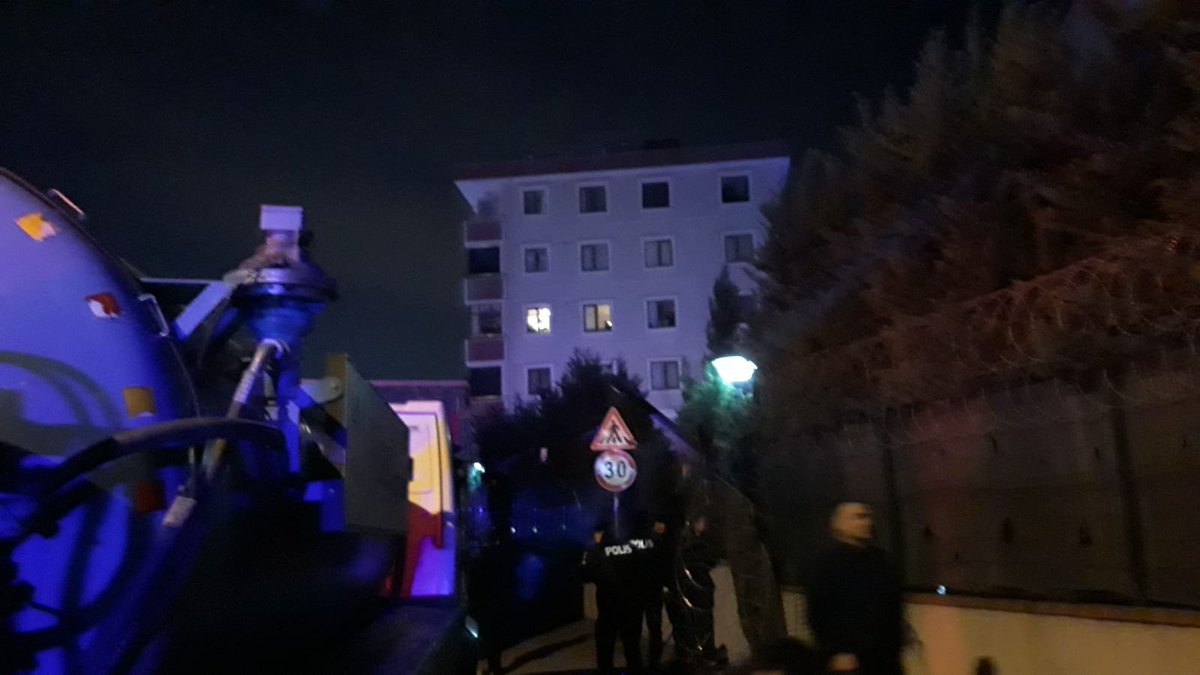 Çekmeköy'de helikopter düştü