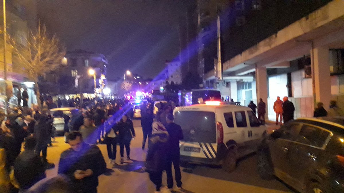 Çekmeköy'de helikopter düştü