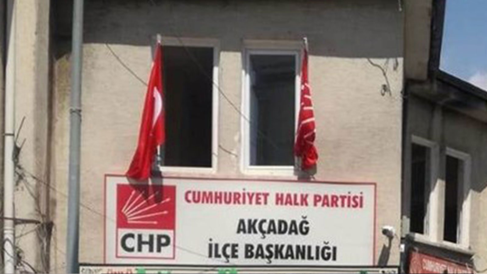 CHP Akçadağ İlçe Başkanı Ali Aslan'a silahlı saldırı!